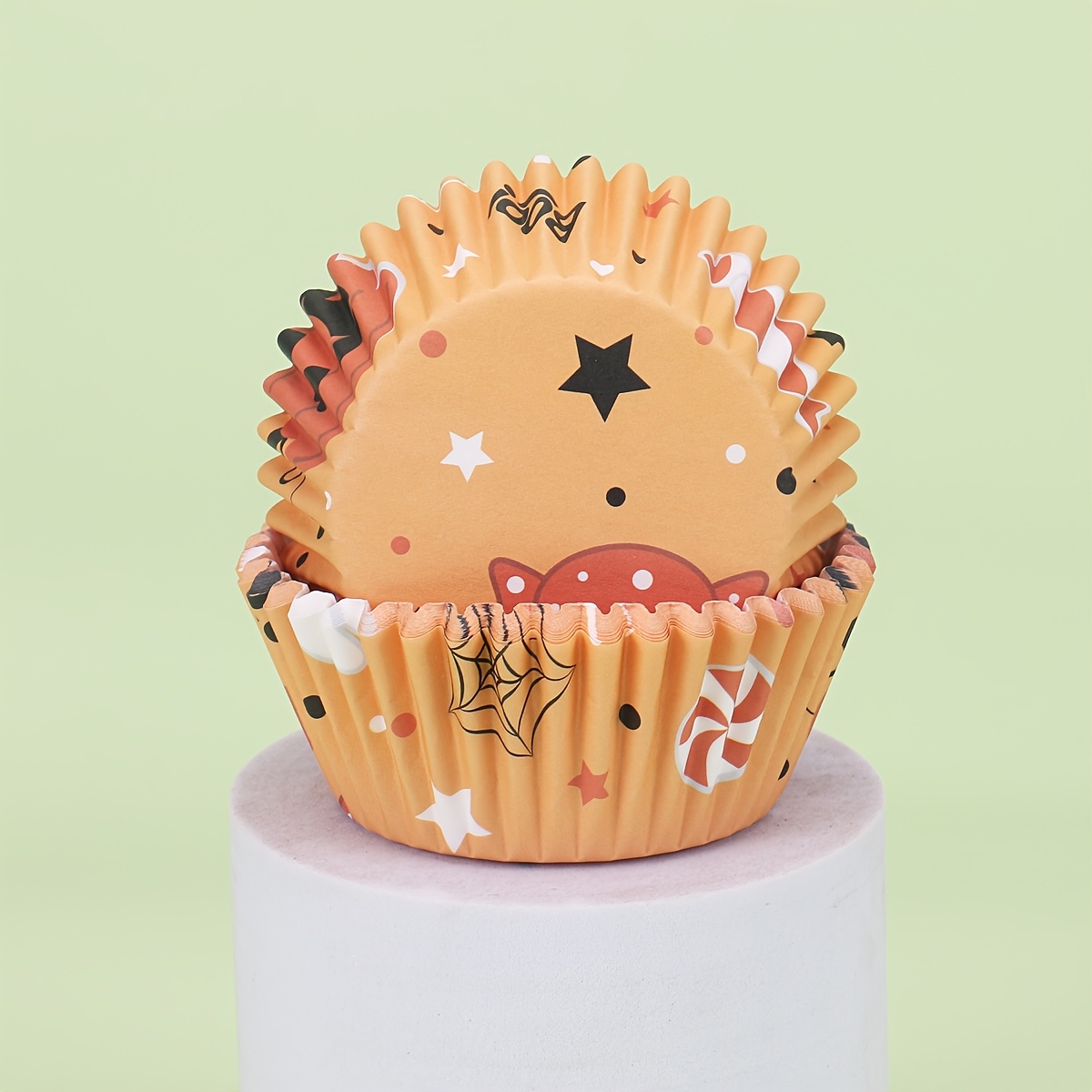 TEMU Lot de 50 caissettes à cupcakes d'Halloween, citrouille, chauve-souris, toile d'araignée et bonbons, pour fête d'Halloween, pâtisserie et