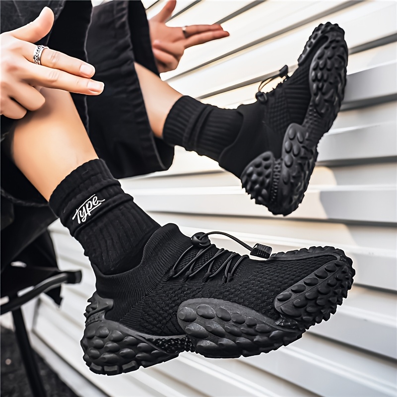 Men's Casual Sneakers, Unique Style, Easy-Care Knit, Material, Textured Waffle Outsole, Trendy and for Outings, Urban Roaming and Suburban Hiking