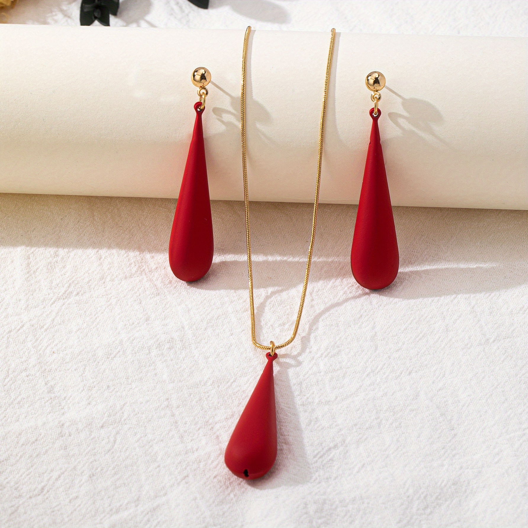 3pc Easy Metallic Style Long Teardrop Pendant Jewelry Set