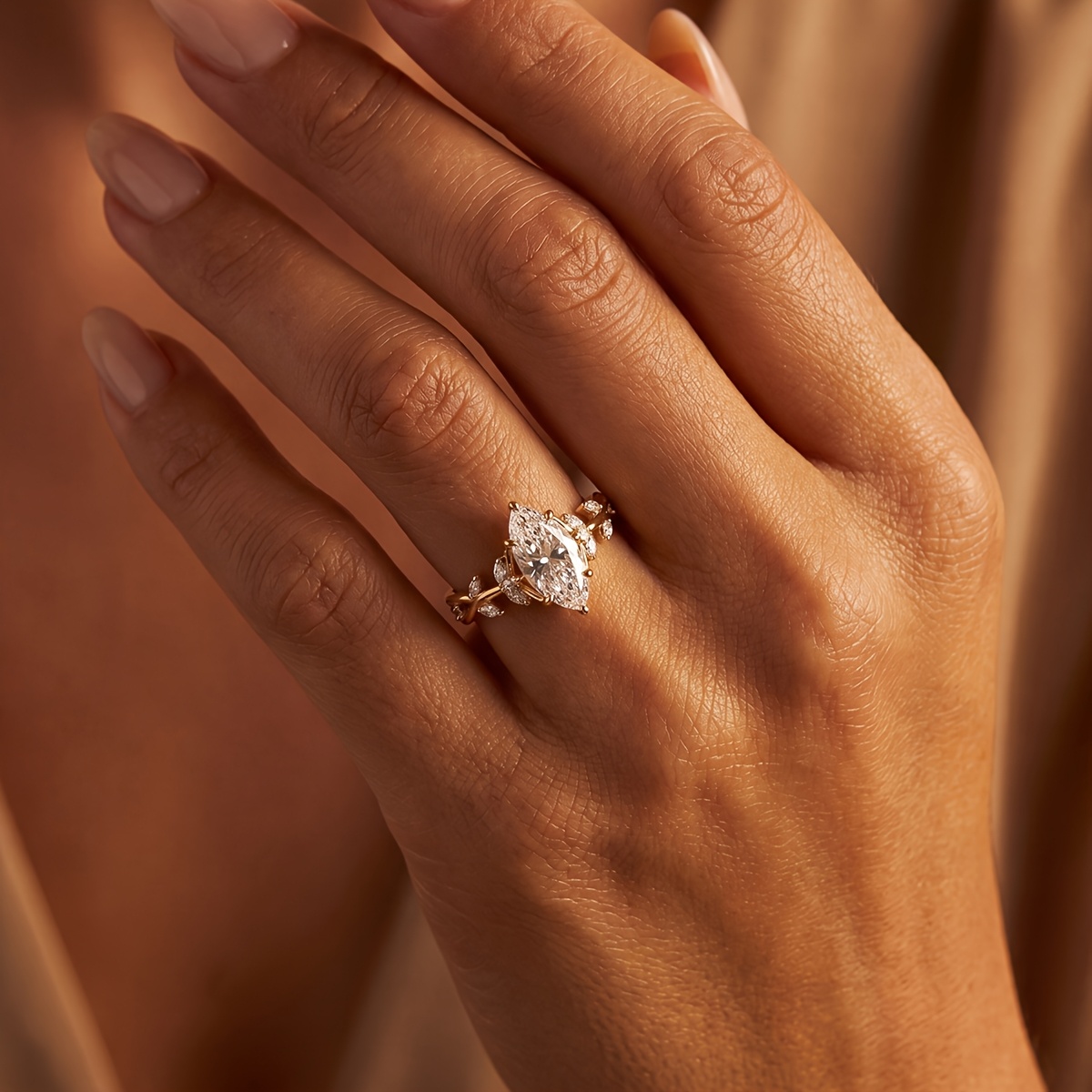 Women's Leaf and Vine Ring, Exquisite Elegant Design