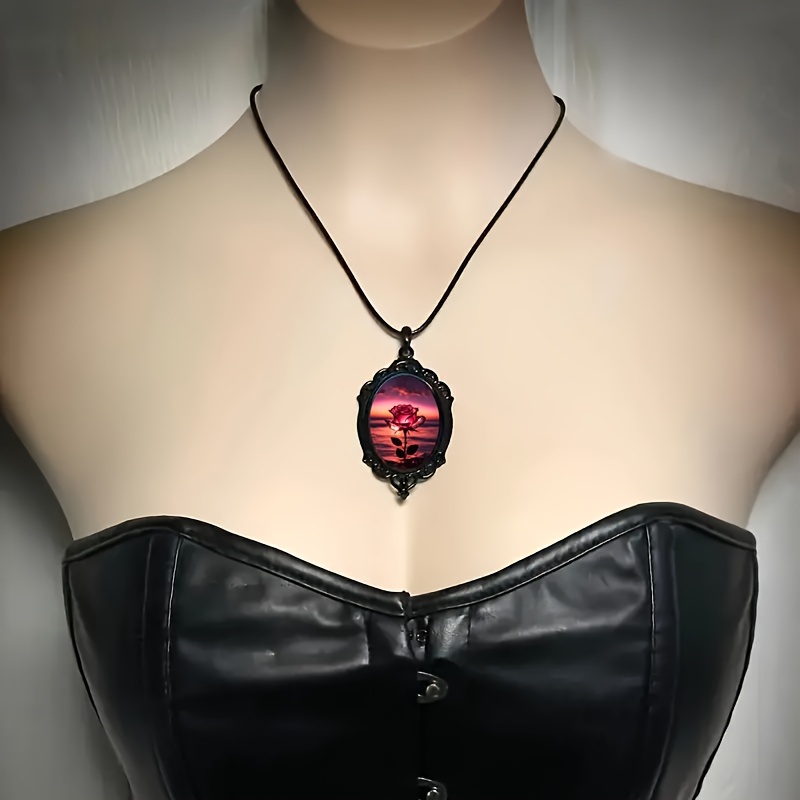 

1pc Oval-shaped Glass Pendant Necklace, Elegant Rose With Pattern, Black Frame, Retro Romantic Jewelry, Perfect Gift For Her, Anniversary, Birthday, Valentine's Day.