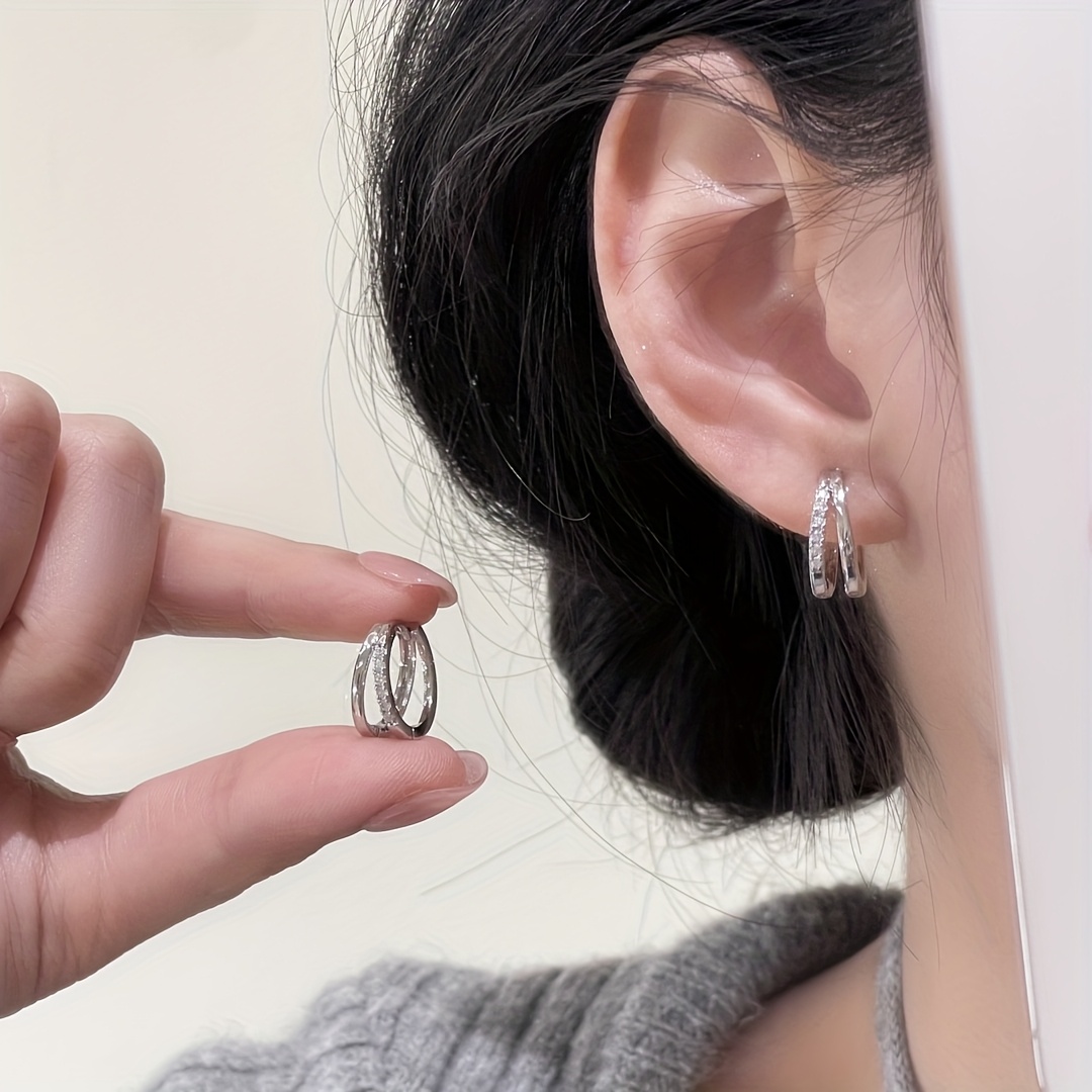 TEMU Un par de aretes de botón exquisitos y pequeños de cobre con circonita sintética y diseño asimétrico de aro, con una estética de lujo , de y