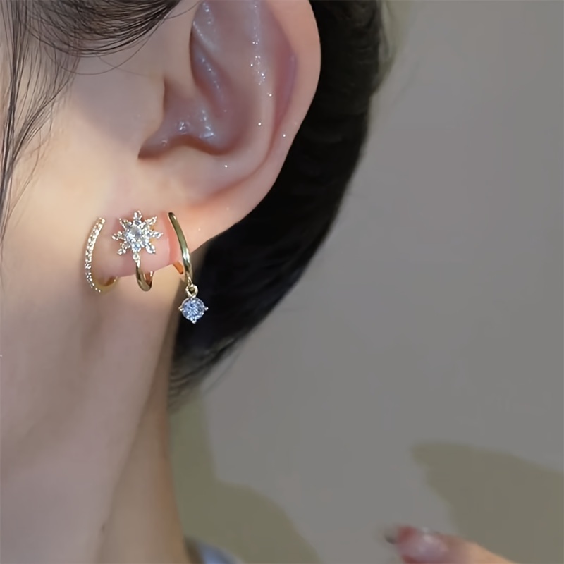 Eight Petal Star Rhinestone Stud Earrings