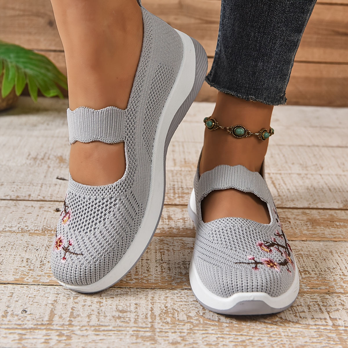 Women's Casual Sneakers - Breathable Low-Top Shoes with Rubber Sole, Fabric Upper & Lining, One-Snap Closure, All-Season Comfort for Casual Attire