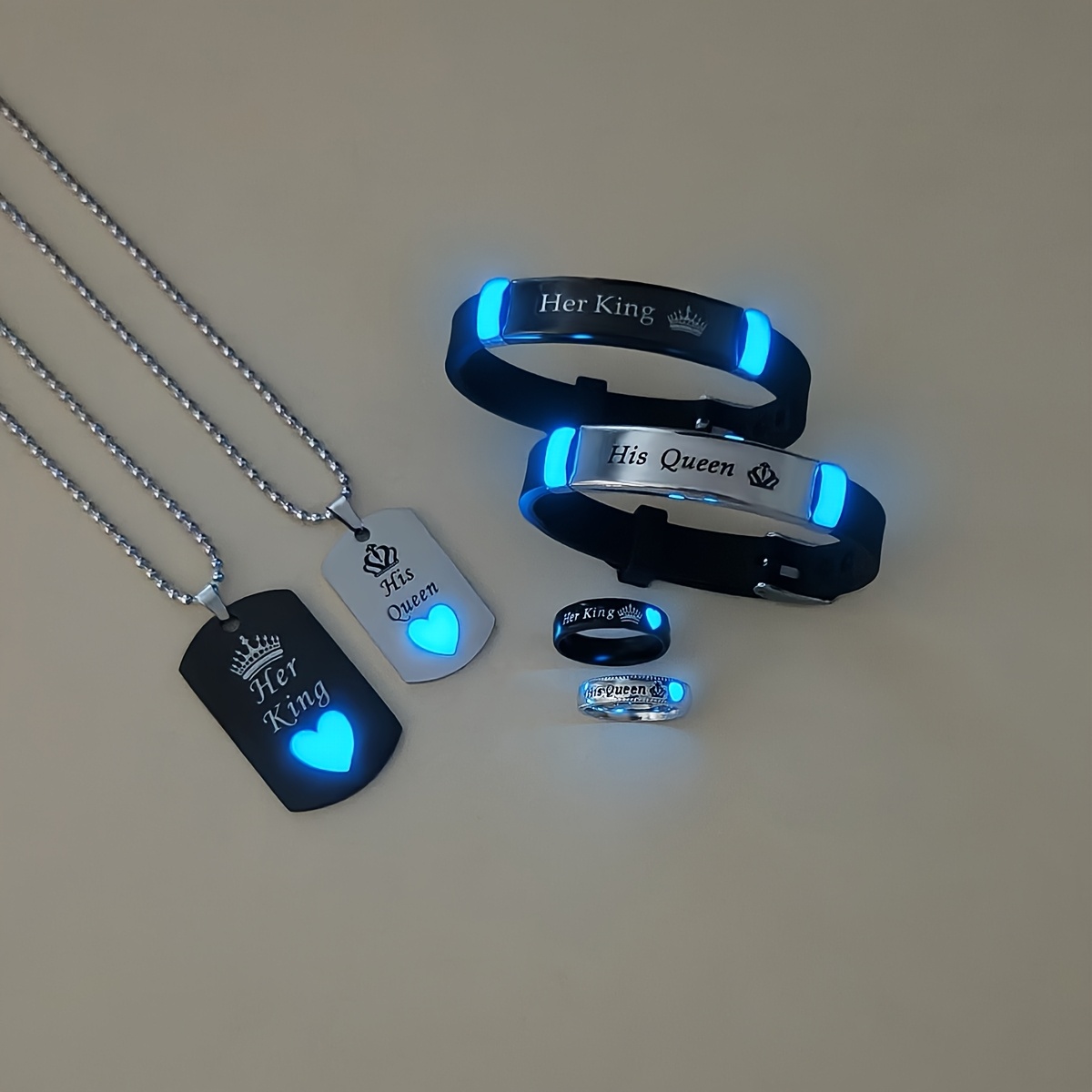 E-shop 6-teiliges Set leuchtender Herz- Kronenmuster „ “ Paar-Halskette, Ring, Armband, modisches Valentinstags-Geschenkset für Damen, Dekoration