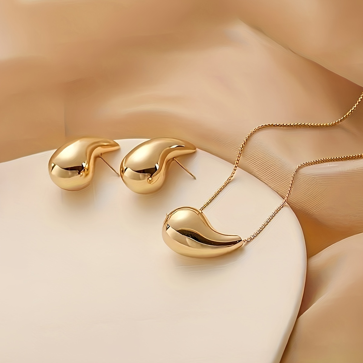 

Elegant 3-piece Golden Metal Teardrop Earrings And Necklace Jewelry Set, Simple Minimalist Style, Women's Vacation Date Gift, Dainty Fashion Accessories