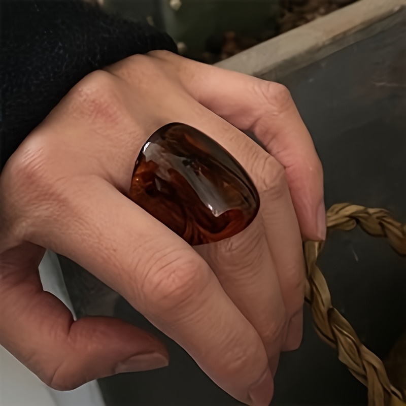 Image of 1pc Individual Fashion Versatile Geometric Wide Amber Acrylic Acetate Women's Ring Jewelry, Suitable For Daily Wear, Vacation, Commuting, Versatile Style, Unisex