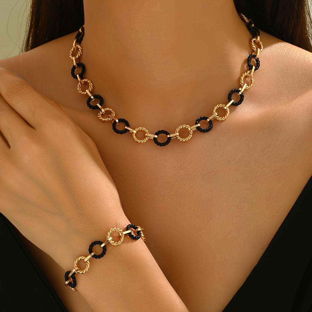 Image of 2pcs Fashion Minimalist Bracelet And Necklace Jewelry Set, Metal Geometric Twist Circle With Black Twist Circle Bracelet And Necklace Set, Daily Wear And Party Outfit Gift For