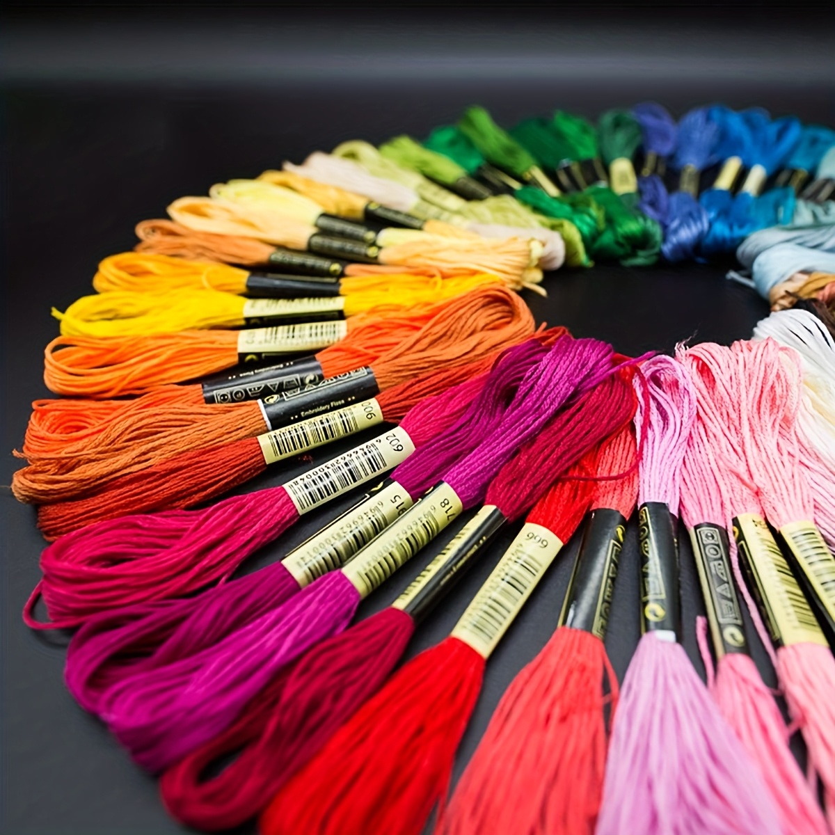 74/224pcs Polyester Embroidery Thread Set with Winding Cards