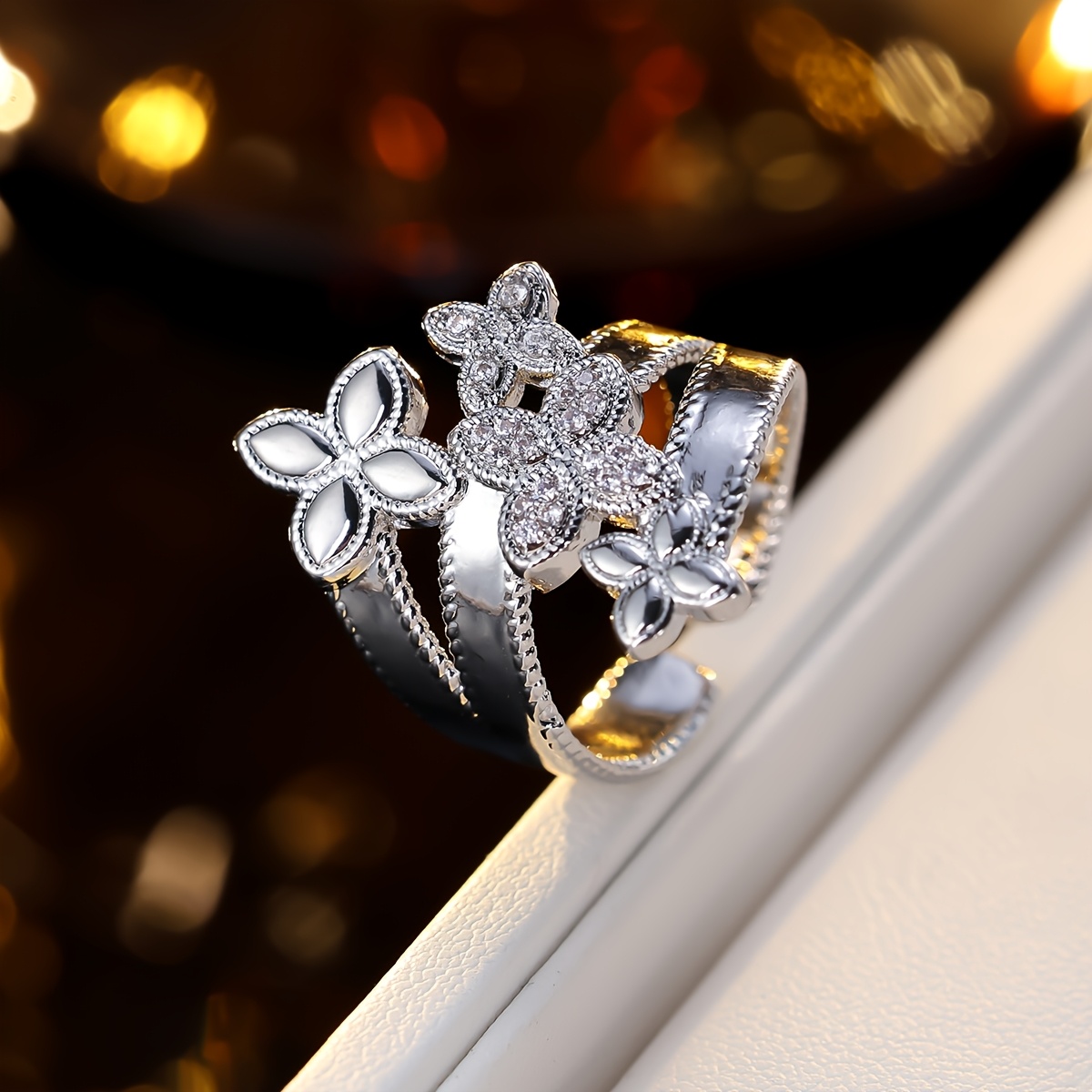 Women's Light Luxury 3D Leaf-Shaped Adjustable Ring