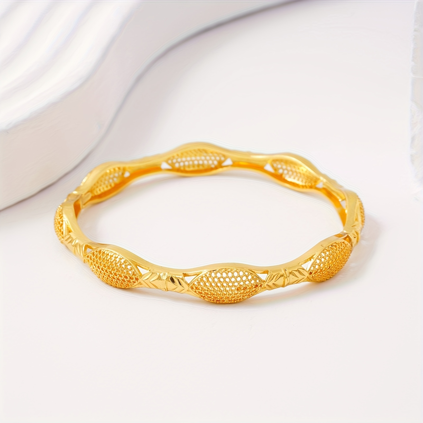 2pcs Golden Openwork Bracelets, Elegant Luxury Design