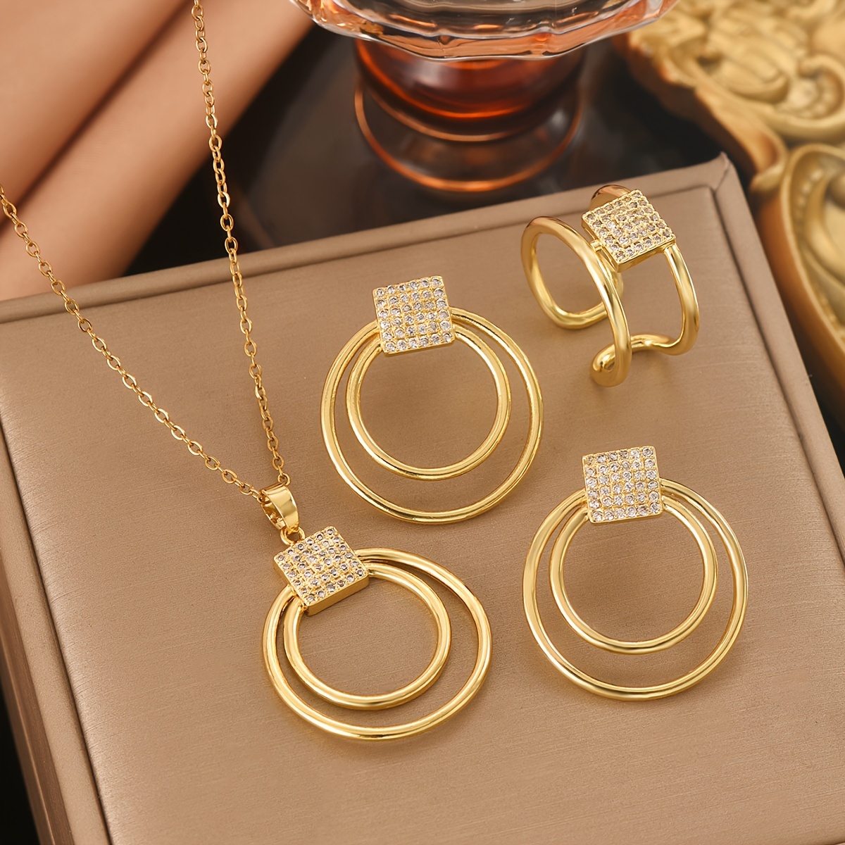 TEMU 4pcss Set Of Golden Jewelry Plated 18k Golden Cubic Zirconia Round Geometric Necklace Stud Ring 4pcs Set Ins Retro Fashion Trend Gift Ladies Daily Street Commuting Party Holiday Party Wear