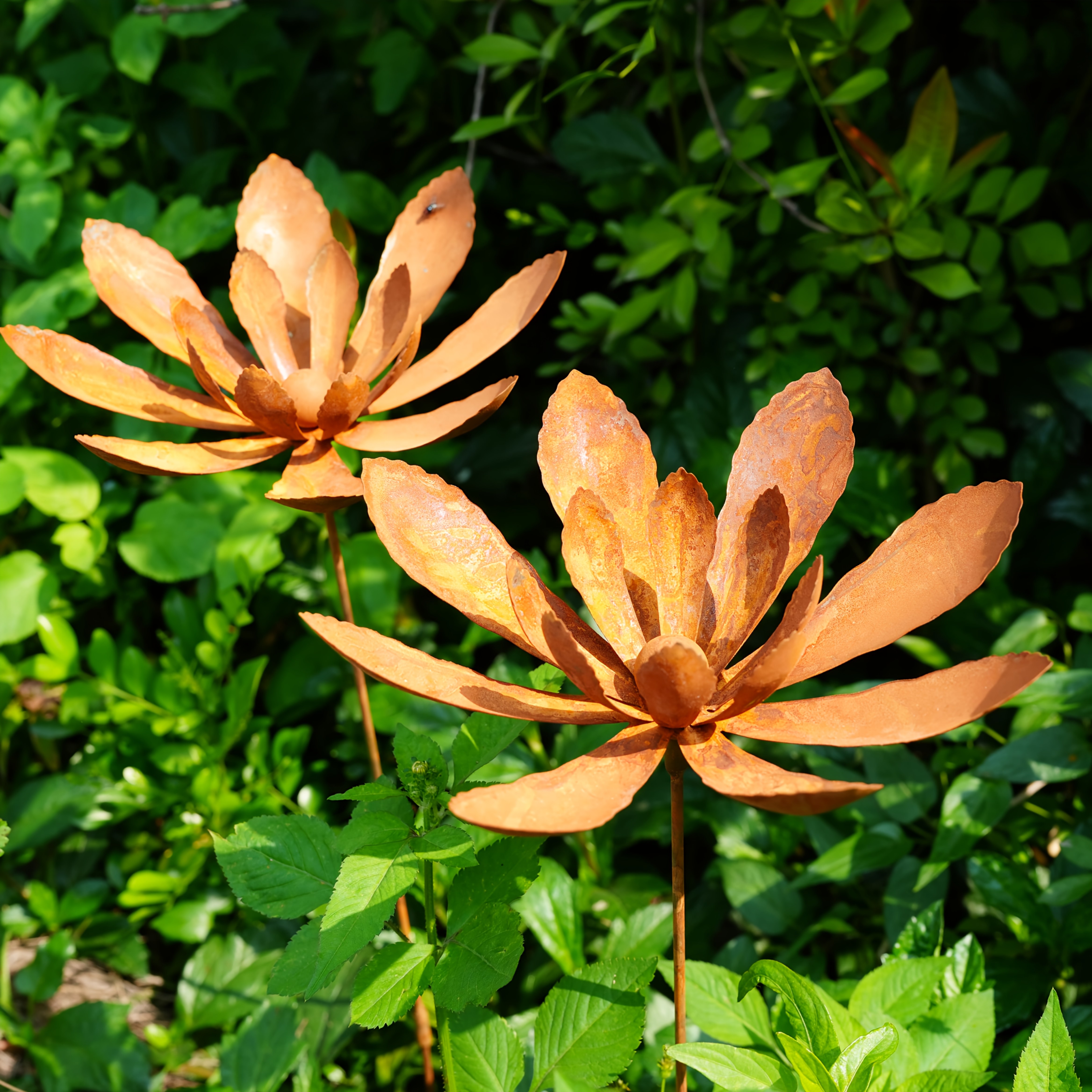 E-shop 【3D】 [3D] Ein Muss für eine Gartenatmosphäre! Distressed Eisen Lotus Erdspieß, die Retro-Rostfarbe hat einen Zeitgeist, dreidimensionale