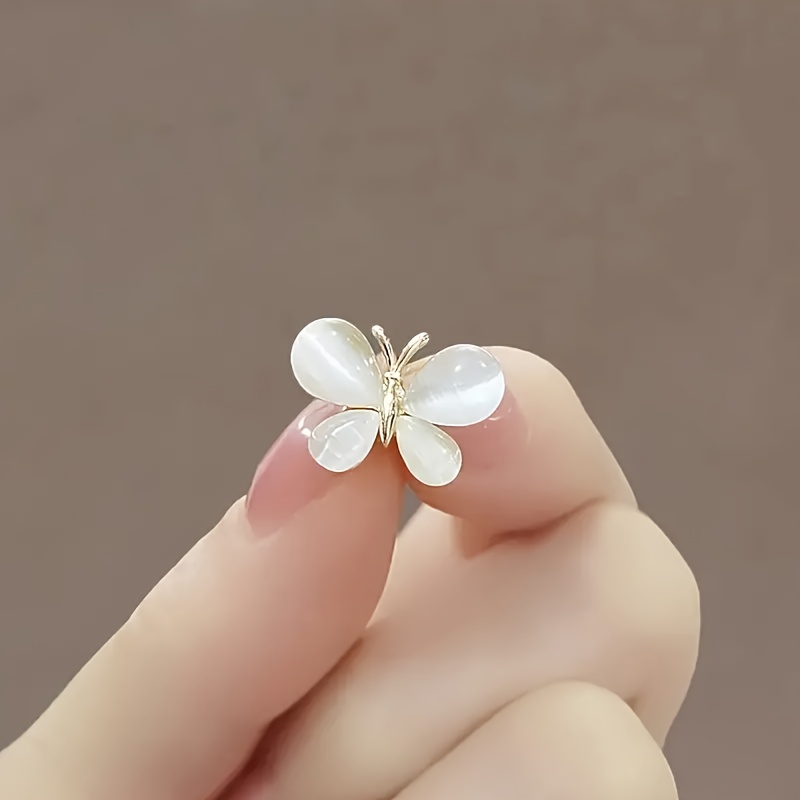 

1pc Romantic Butterfly Shaped Brooch Pin For Women Dress Sweater Clothing Fixed Accessories