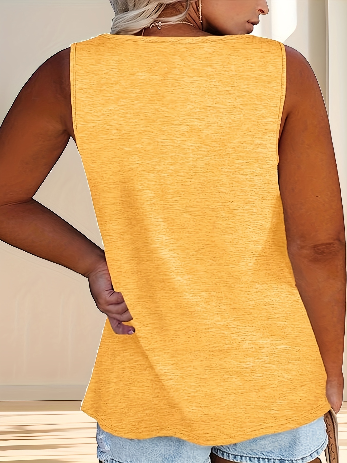 Women'S Plus Size Casual Tank Top with Button Detail - Sleeveless, Solid Color, Stretchy Fabric, Crew Neck, Oversized Fit for Summer Outings, Comfortable Clothing | Relaxed Fit Top | Medium Stretch Materia