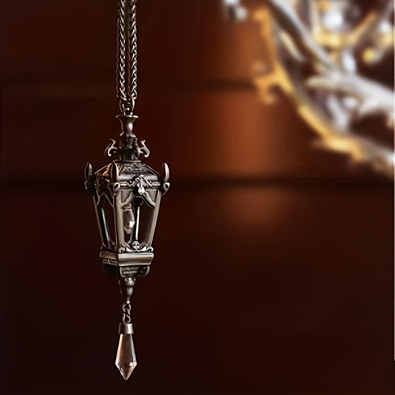 TEMU A Vintage Lamp Element Pendant Retro Necklace Light Luxury Exquisite Dark Style Pendant Necklace D120
