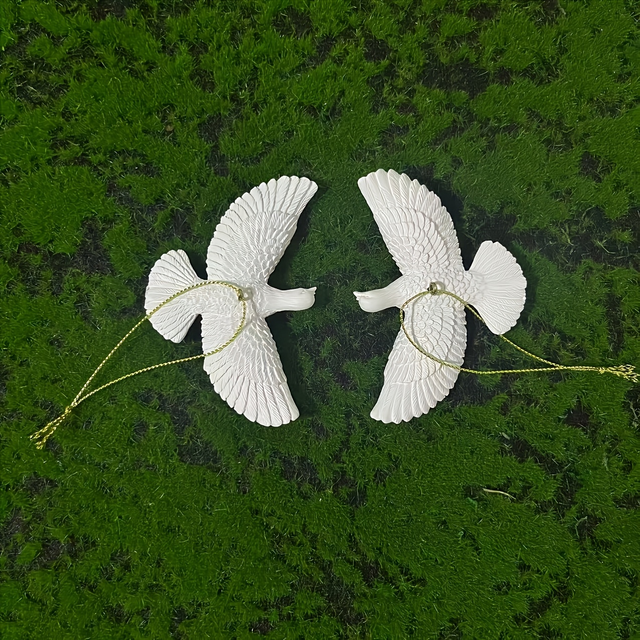 2pcs Christmas Gift Christmas Tree Ornaments, Realistic Animals, Peace Doves, Suitable For Mother's Day Gifts, Birthday Gifts, Graduation Souvenirs, And Christmas Decorations - Decor