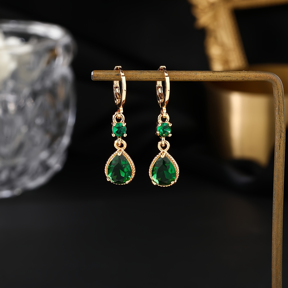 

1 Pair Of Elegant 18k Gold-plated Copper Dangle Earrings With Emerald Green Teardrop Zirconia - Luxurious Fashion Accessory For Gifts & Music Festivals