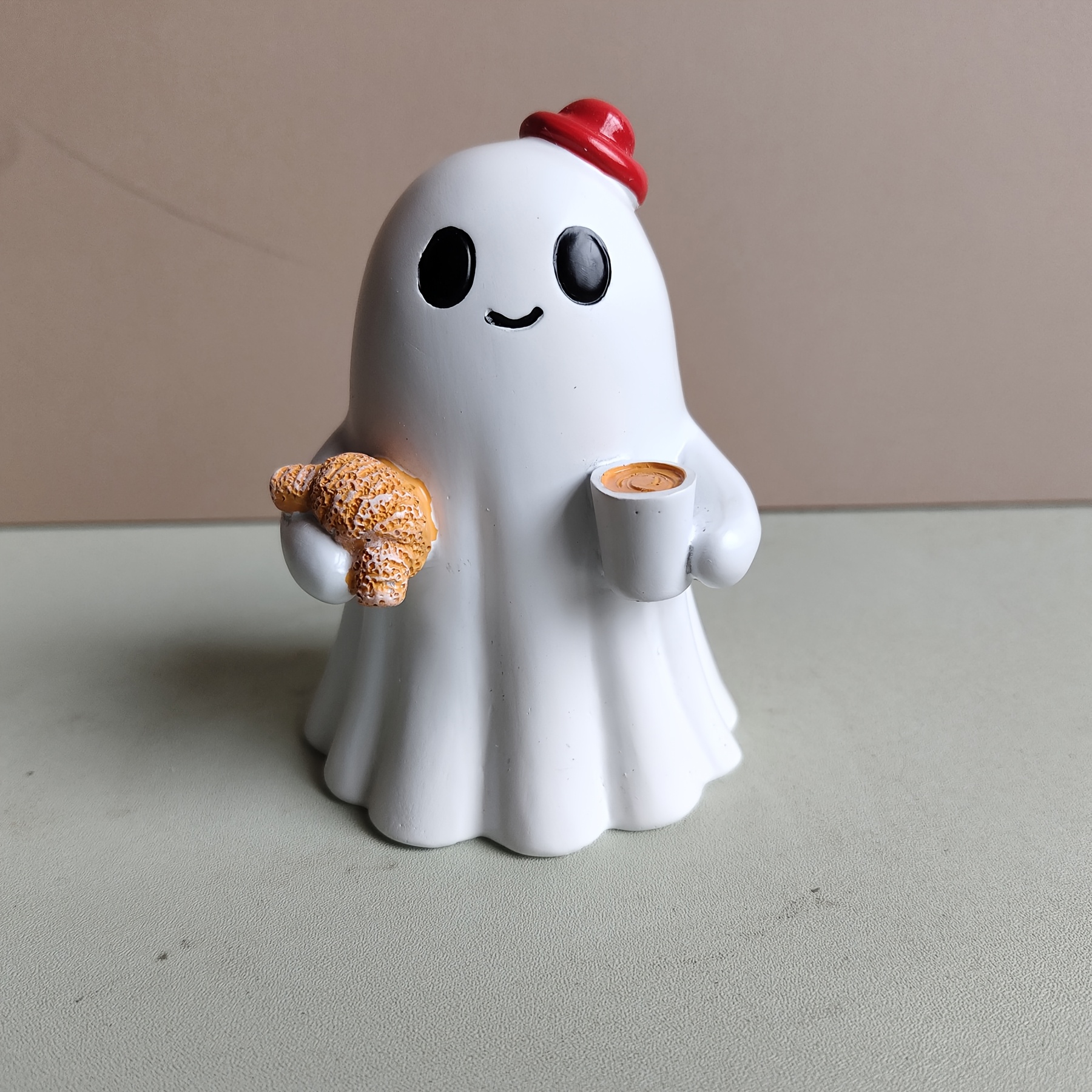 TEMU Ornement Croissant de Café , Décoration d'Halloween, Bijou de Résine Guérisseur de Bureau d'Étagère, Design Ludique, Décoration d'Halloween,