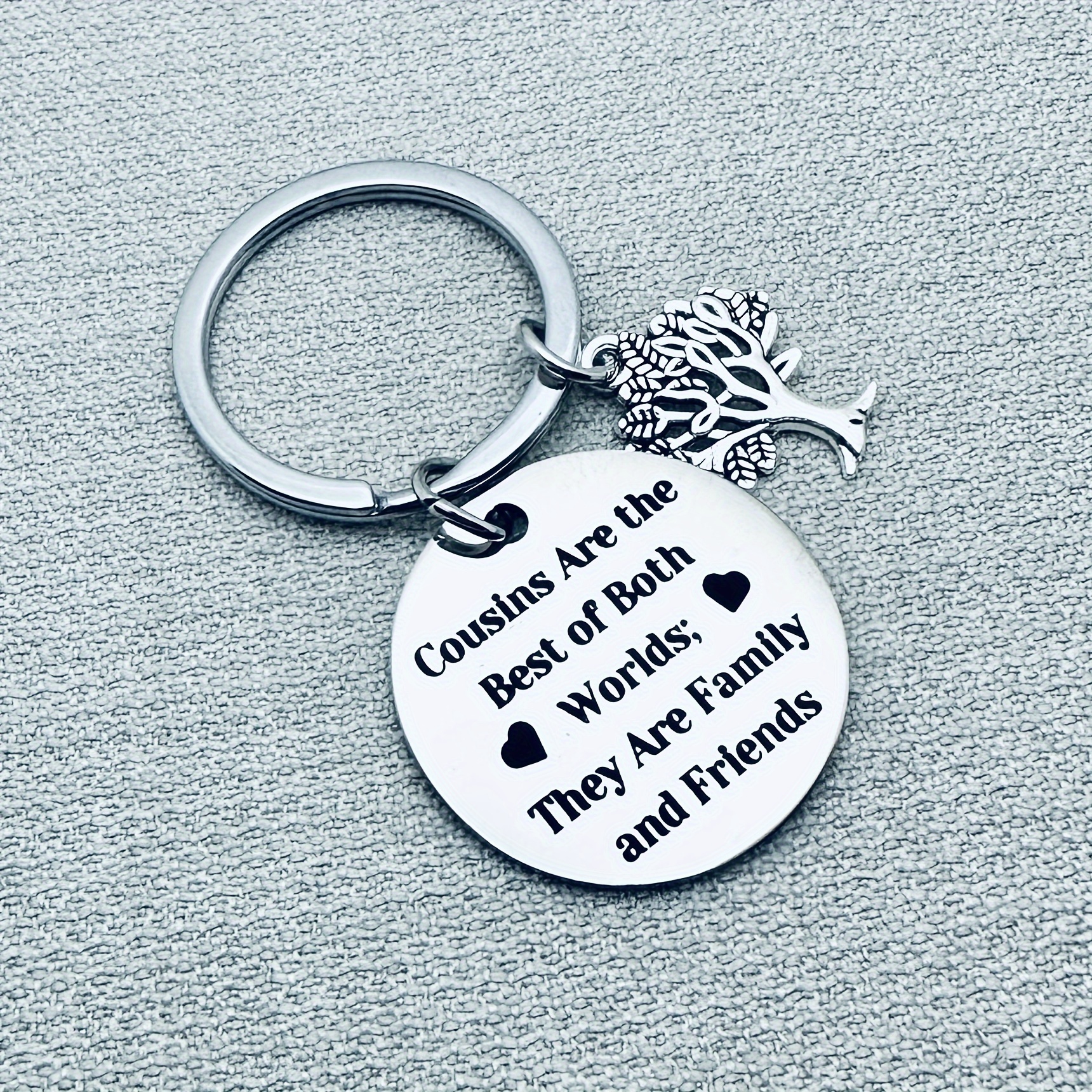 

A Creative Keychain Gift For The Family, Suitable For Giving To Cousins, Sisters, Sisters-in-law, Best Friends For Their First Communion, Wedding, Birthday, And Christmas Gifts.