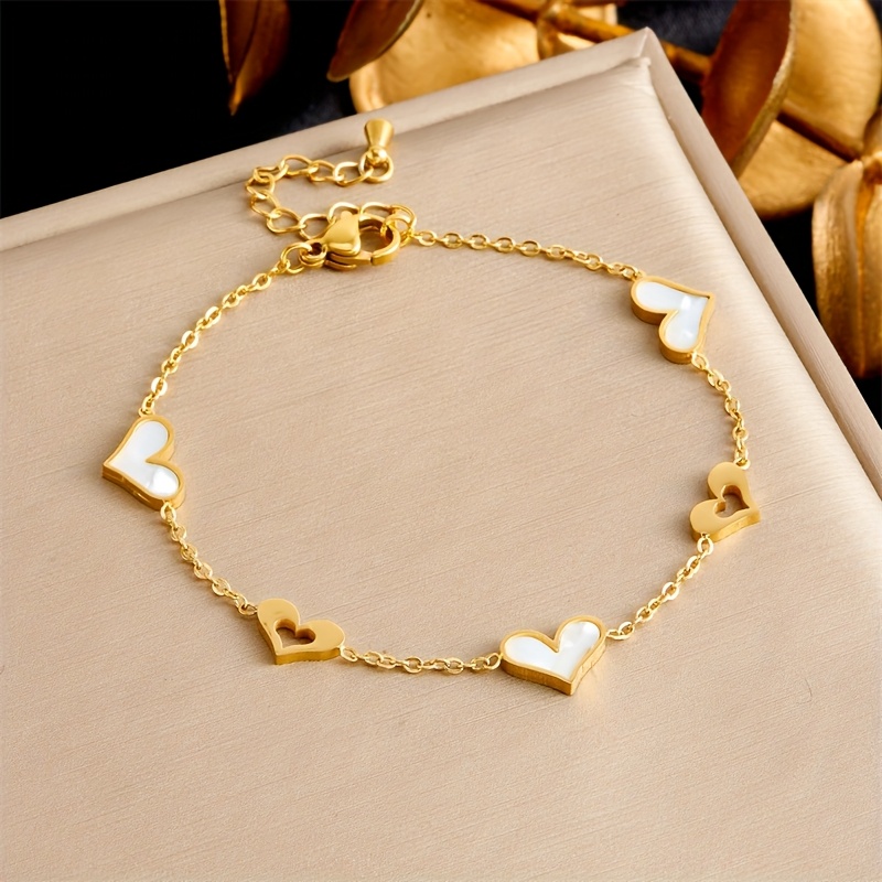 

Fashionable And Elegant Women Stainless Steel Bracelet With Hollowed Out Heart Pendant Suitable For Holiday Party Gifts