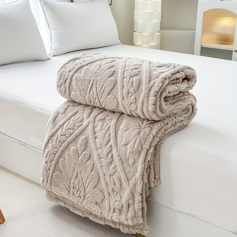 TEMU A 260g/m² Taf European-style Floral Jacquard Blanket, Soft And Breathable, Machine Washable, Multi-functional, Suitable For