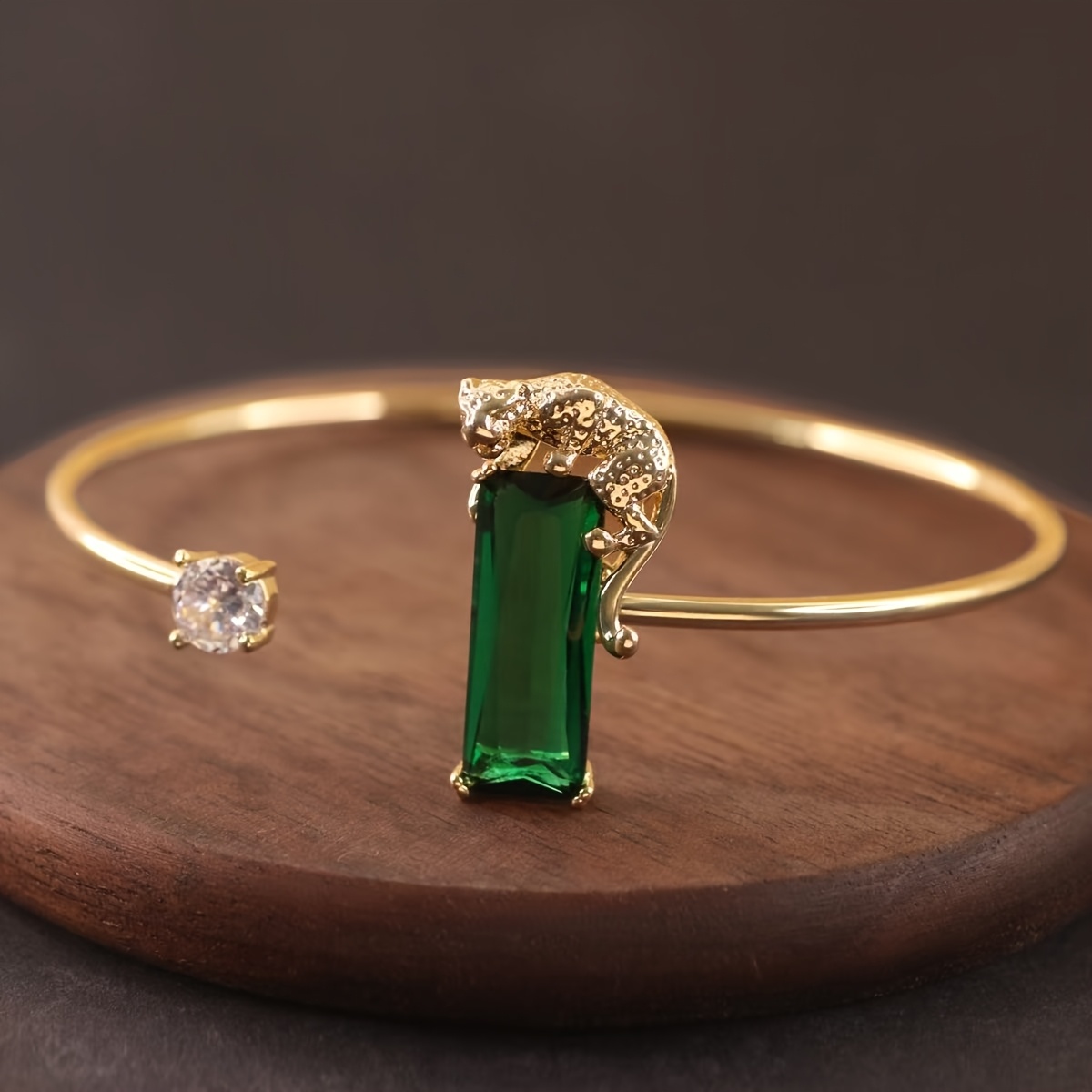 TEMU 1pc Of European And American Hip-hop Style Bracelet, Fashionable Women's Wristband