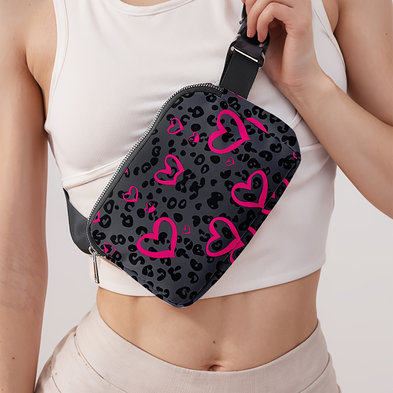 

Vibrant Style] Stylish Leopard & Heart Print Crossbody Bag - Adjustable, Lightweight Fanny Pack For Travel, Hiking, Yoga | Polyester, Zip Closure, No Lining