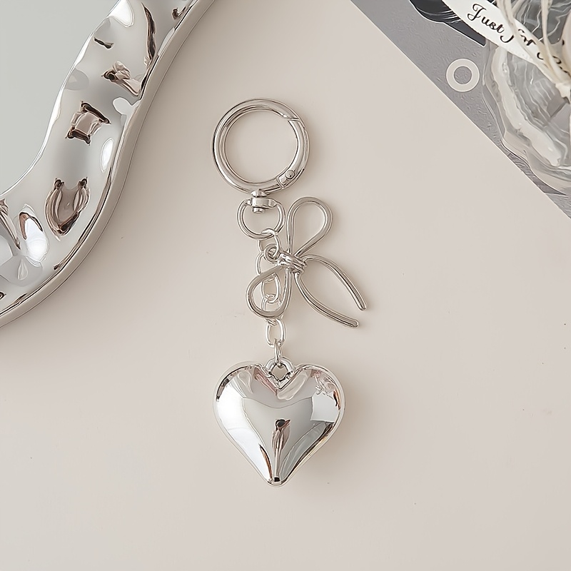TEMU Portachiavi con ciondolo a cuore in stile Ins, ciondolo per borsa a forma di cuore con argentato, accessorio per cellulare versatile