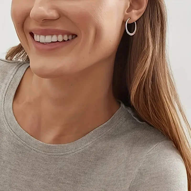 925 silvery unique ripple earrings water ripple indentation design lightweight texture suitable for daily earrings for women jewelry gifts gift exquisite gift box Product details 4