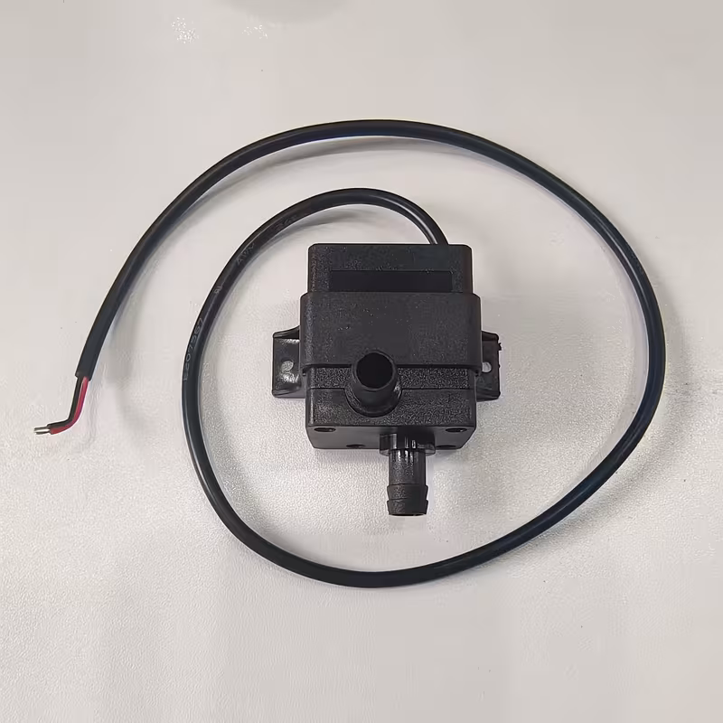 משאבה תת-קרקעית ללא מברשות 12v, 240 ליטר/שעה - יחידה פרטי מוצר 2