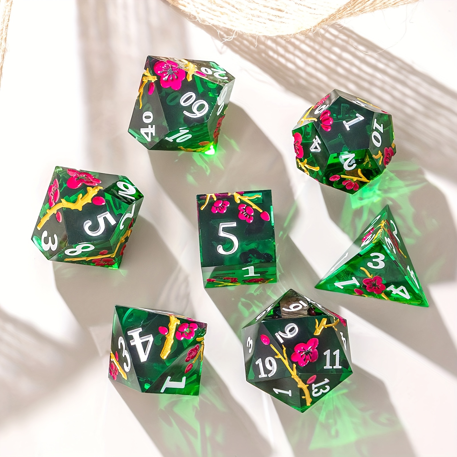 7pcs Plum Blossom Resin Sharp Corner Polyhedral Dice Set for RPG Games