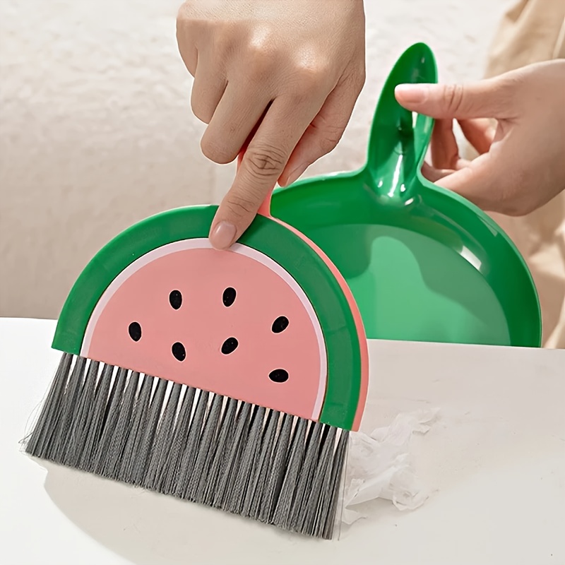 1set small dustpan and broom combination suitable for cleaning sofas tables and small spaces Product details 2