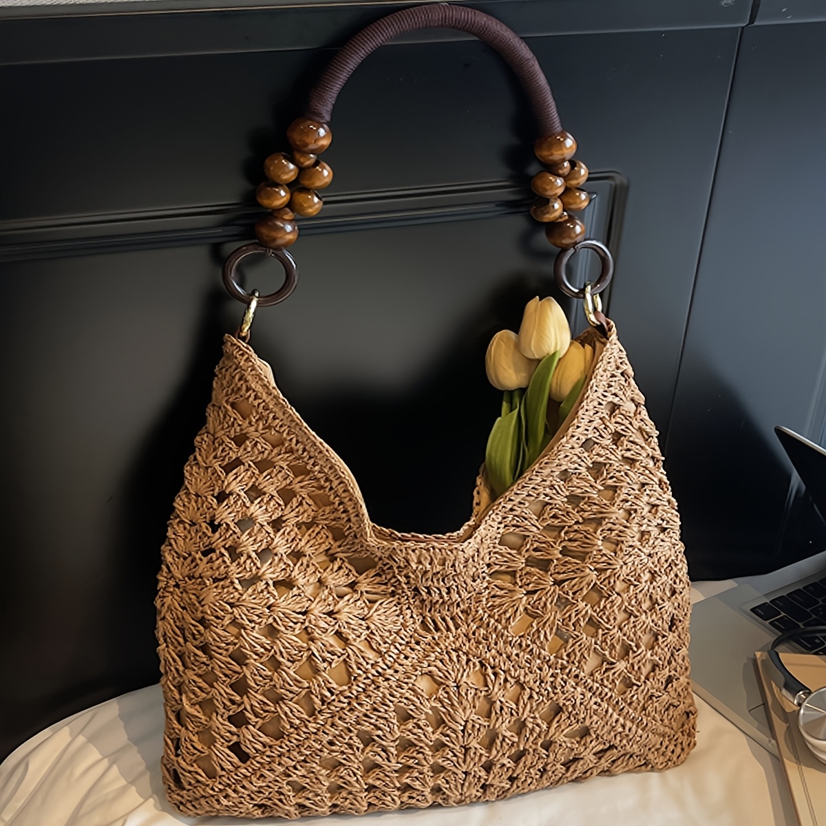 New Handmade Woven Bohemian Style Women'S Shoulder Bag, Featuring a Beaded Chain Decoration with Contrasting Colors And a Hollow Design, Suitable for Daily Commuting, Work, Vacation Trips, Beach Outings, Shopping