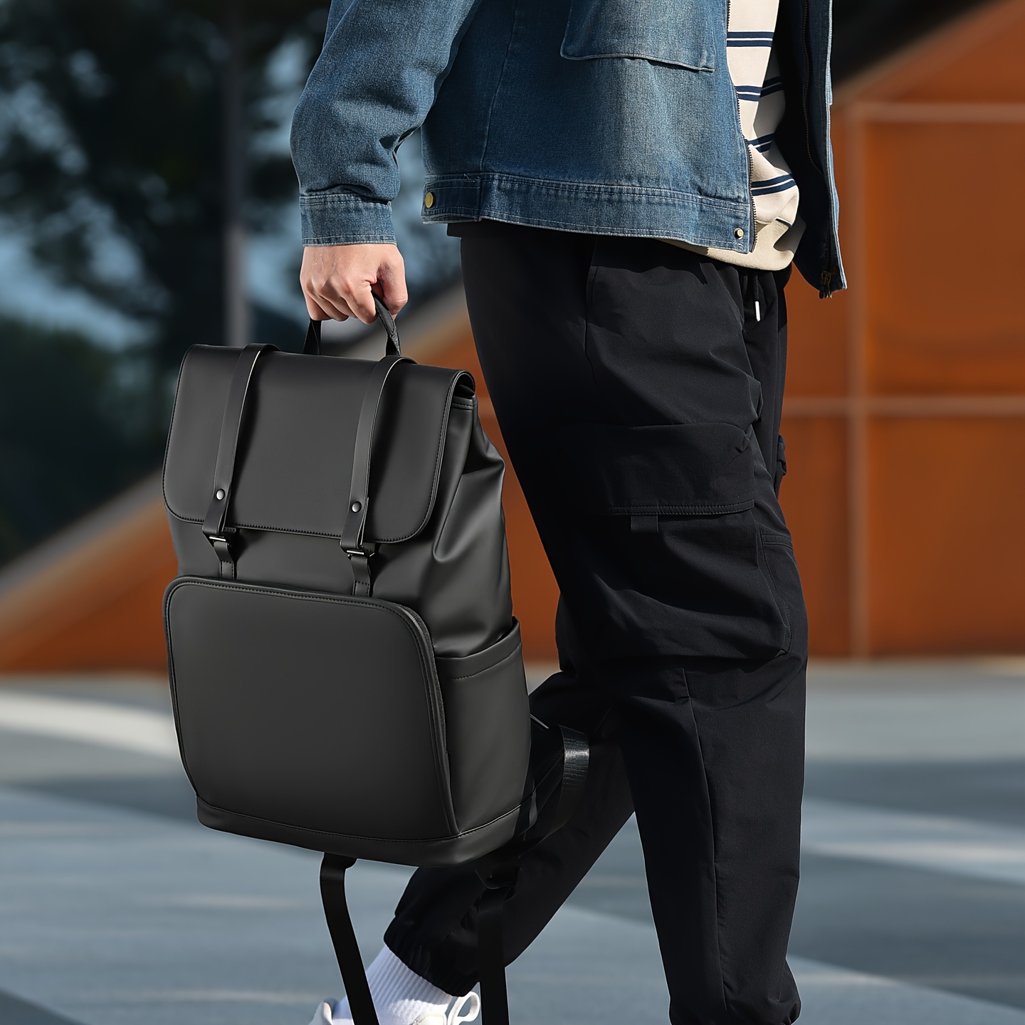 New Casual Backpack for Men and Women, Laptop Double Shoulder Bag, Versatile and Stylish, High-Appearance Student School Bag, Black Commuter Backpack