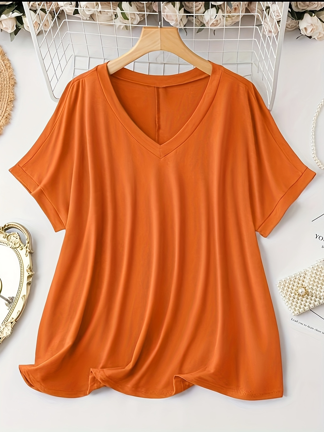 Plus Size Solid Simple V Neck T-Shirt, Casual Short Sleeve Top For Spring & Summer, Women's Plus Size Clothing