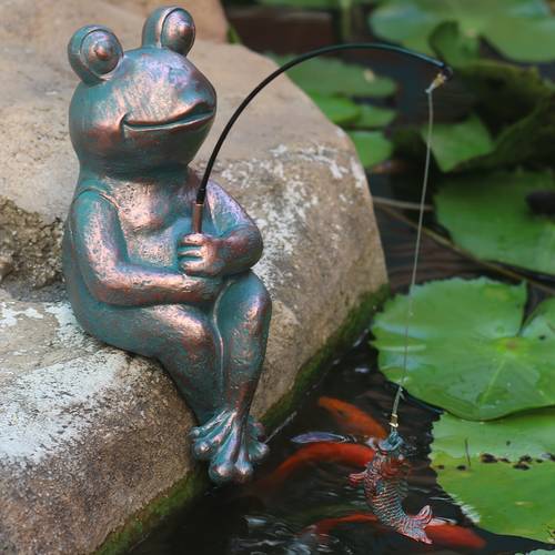 Vintage Copper Fishing Frog Statue - Outdoor Garden Statue and Koi Pond Decor, Garden Frog Pond Statue Decoration, Garden Statue for Outdoor Koi Pond or Waterfall Decor, 24.13 cm Frog Statue for Fishing Pond, Frog Gift for Mom