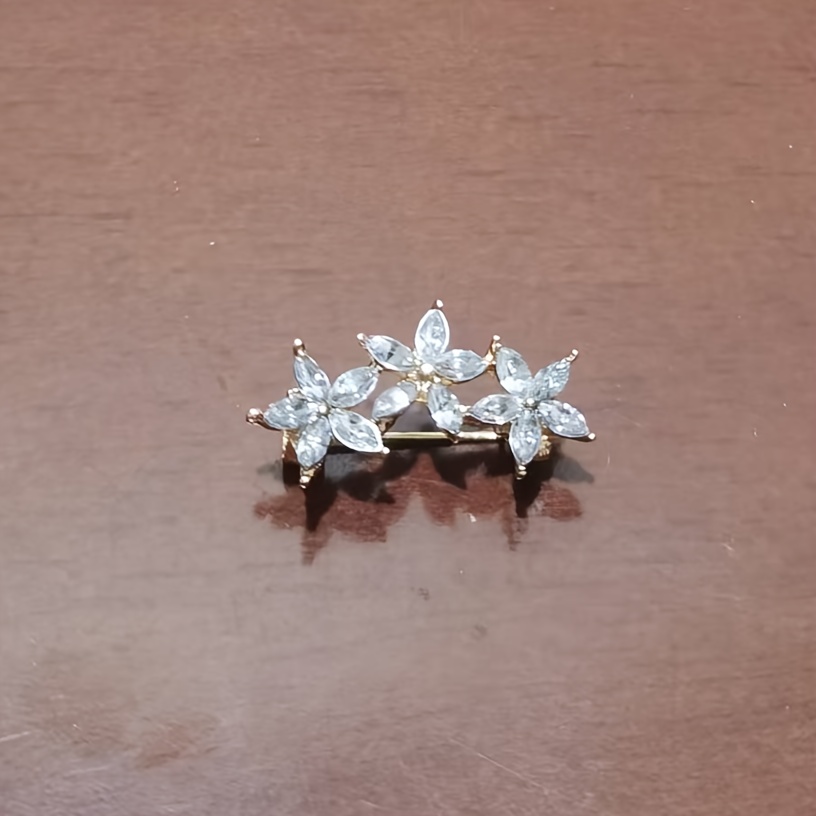 Elegant And Stylish High-end Floral Brooch, Small Pin For Securing Clothing, Designed To Prevent Slipping, Decorative Accessory