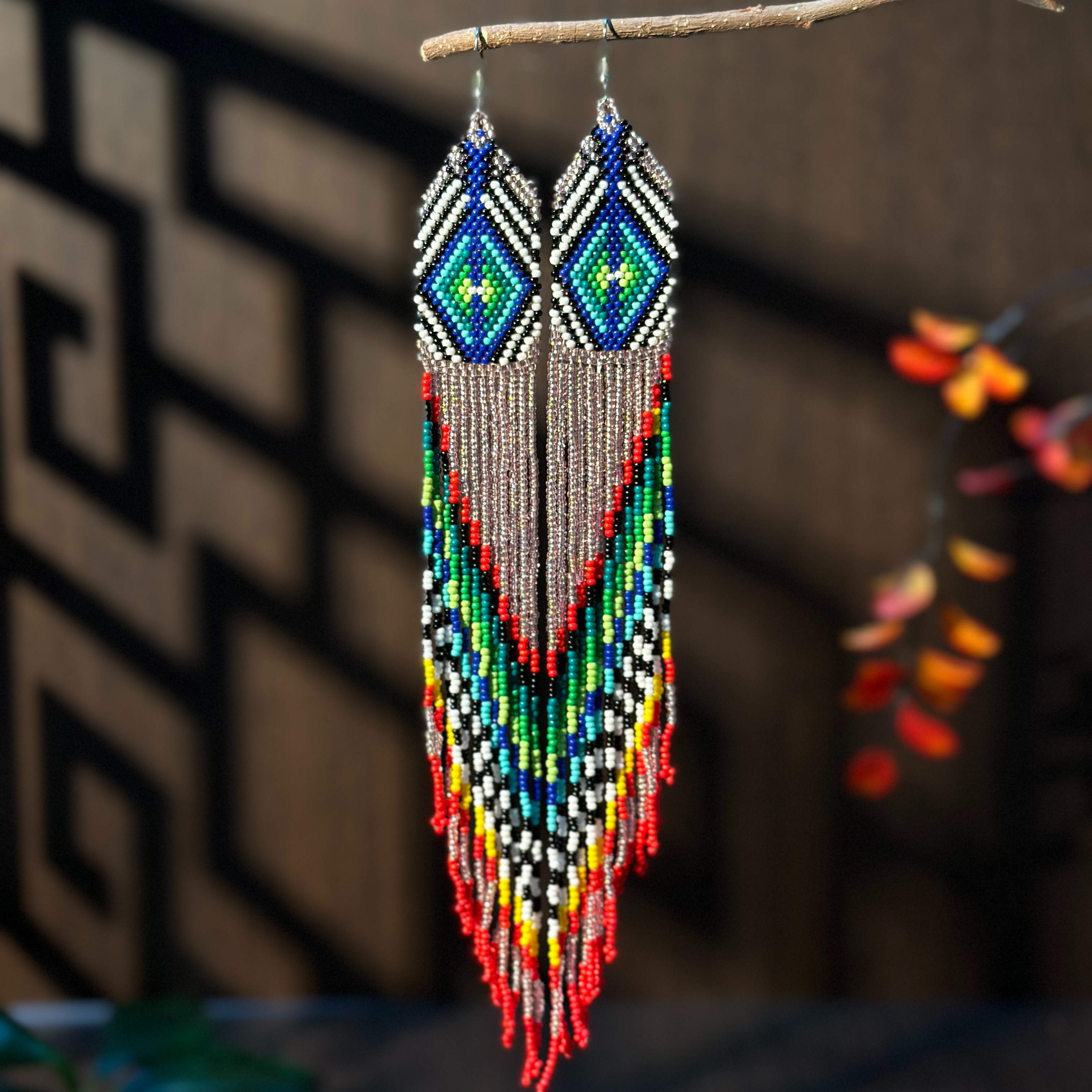 E-shop Bohemian Style Ultra-Lange Multicolor Quasten Ohrringe, Schulterohrringe, Tribal Style Ohrringe, Geeignet für , die besondere Ohrringe mögen,