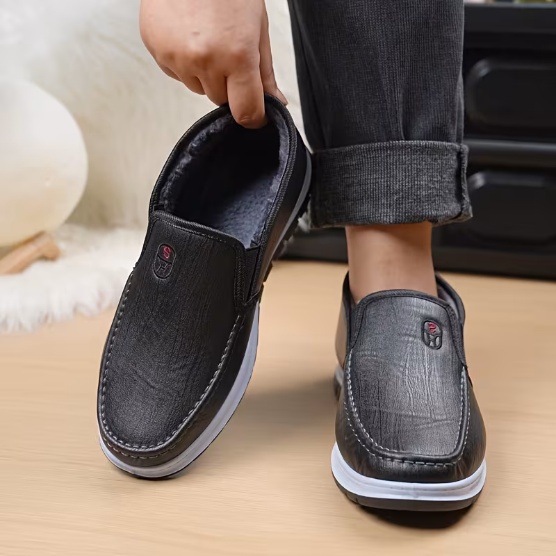 mens winter boots slip on ankle boots with a flat design black insulated footwear featuring thickened warm lining low heeled round toe non slip solid color minimalist style outdoor pvc sole hiking shoes Product details 5