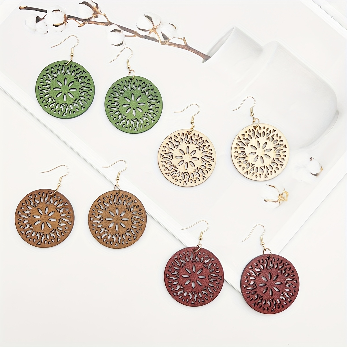TEMU 4 Paires/Ensemble Boucles d'Oreilles en Bois Style Bohème Rétro Vacances Faciles, Bijoux d'Oreilles Tendance avec Pendentif Géométrique Creux en