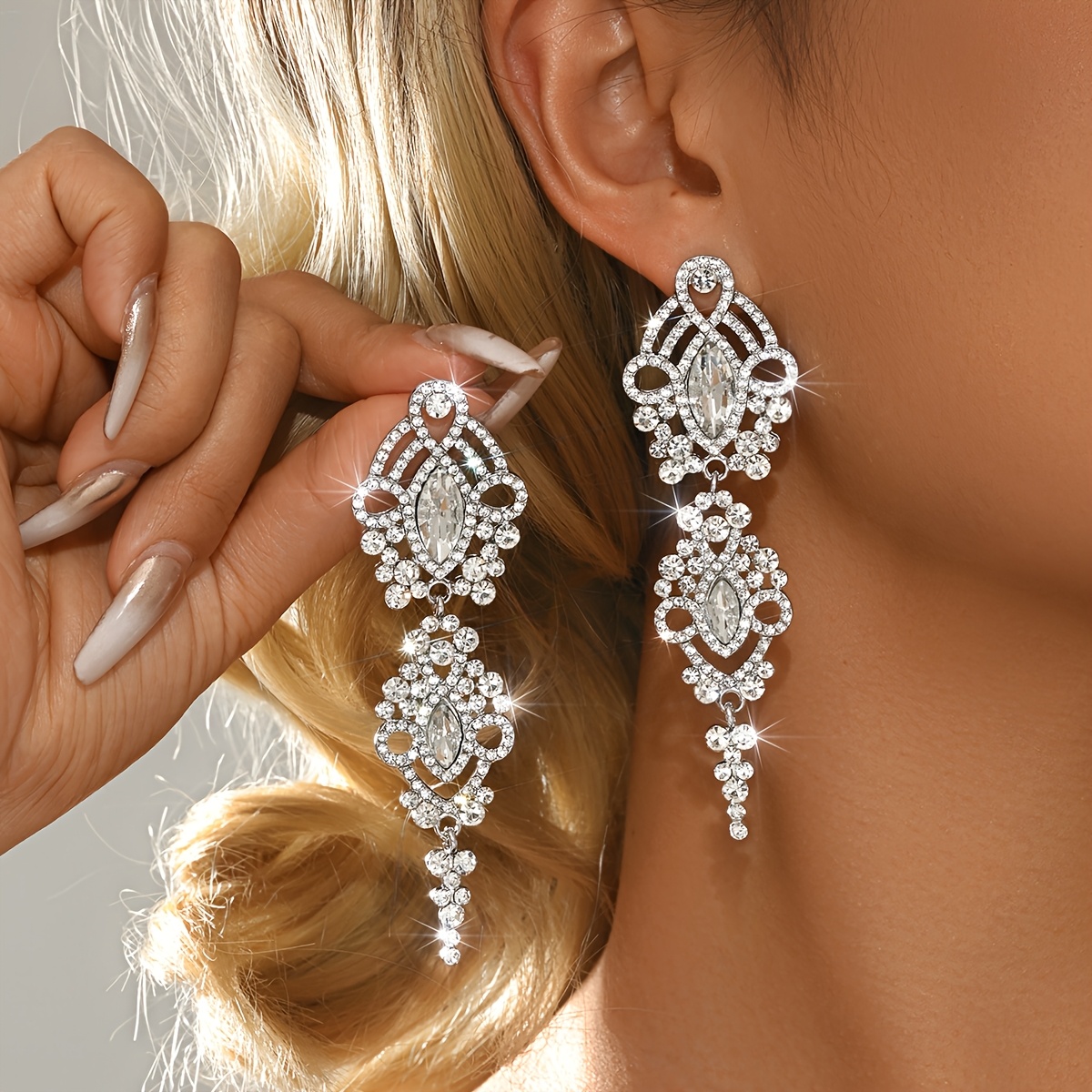 TEMU Pendientes retro estilo corte para mujer, diseño largo con borlas huecas, accesorio premium para fiestas nocturnas y vestidos
