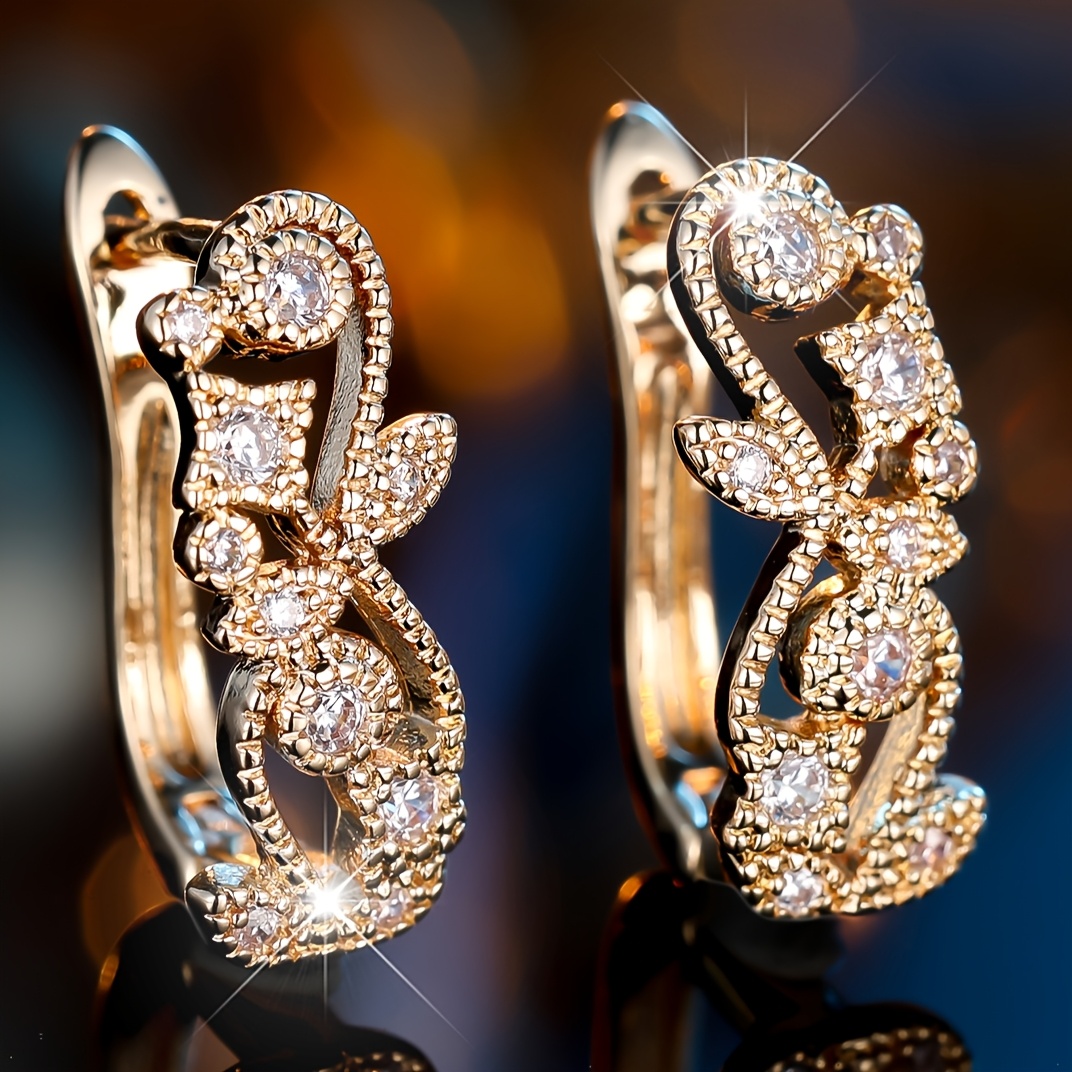 A Pair Of Women' Leaf-shaped Synthetic Synthetic Zirconia Hoop Earrings, A Fashionable Gift For Girlfriends, Wedding Jewelry, Versatile Everyday Earrings