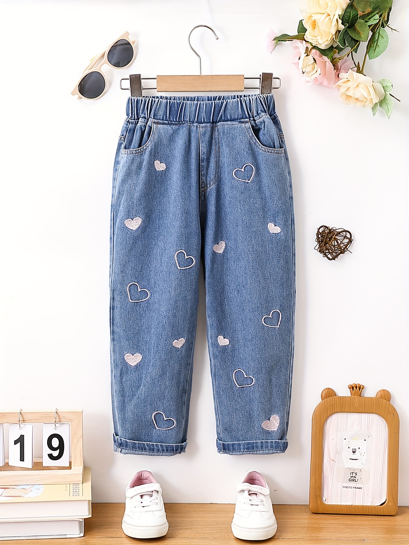 刺繍入りライトブルーストレートデニム クロス刺繍 ライトブルー