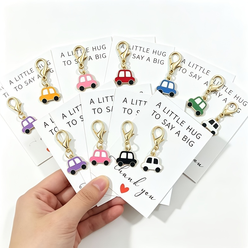 TEMU Lot de 9 mini porte-clés de voiture multicolores mignons de style , câlins de poche, cadeaux parfaits et accessoires de sac à dos pour les