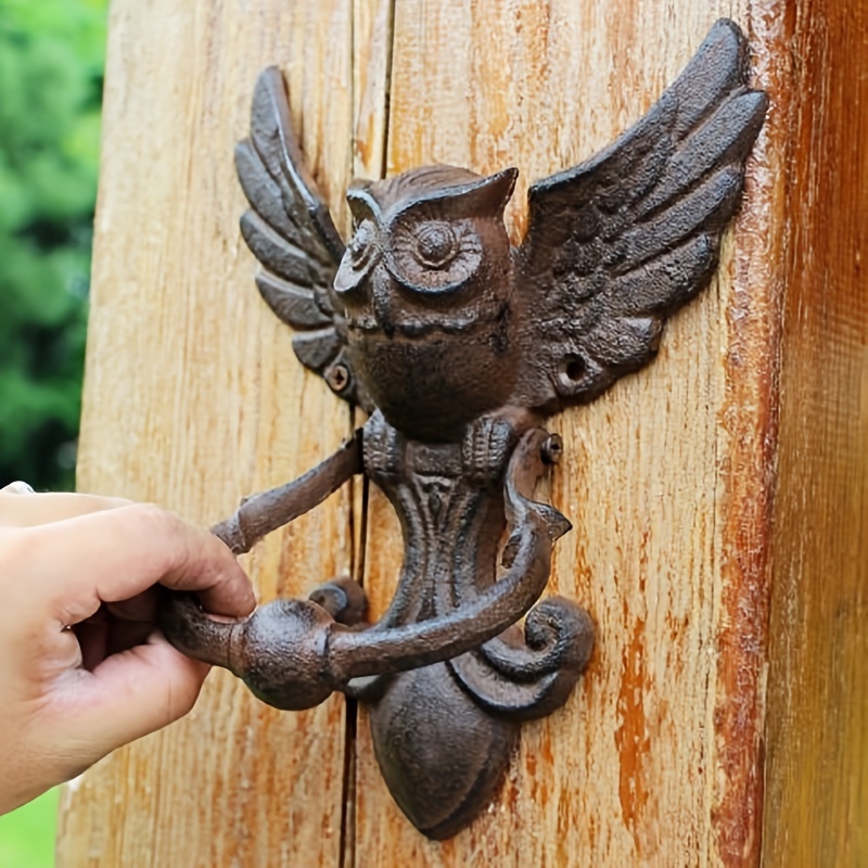 

Vintage Owl : Cast Iron Outdoor Door Handle With Winged Owl Design