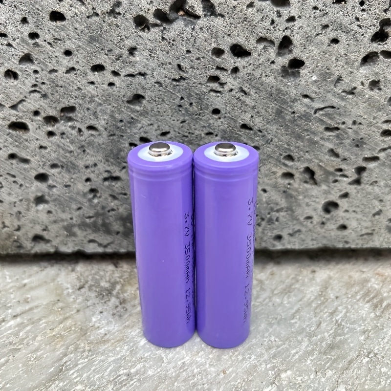 

Batterie Rechargeable Li-ion 18650 de Haute 3500mAh - , pour Lampes de Poche, Radios & Plus - de Bouton Facile à Installer