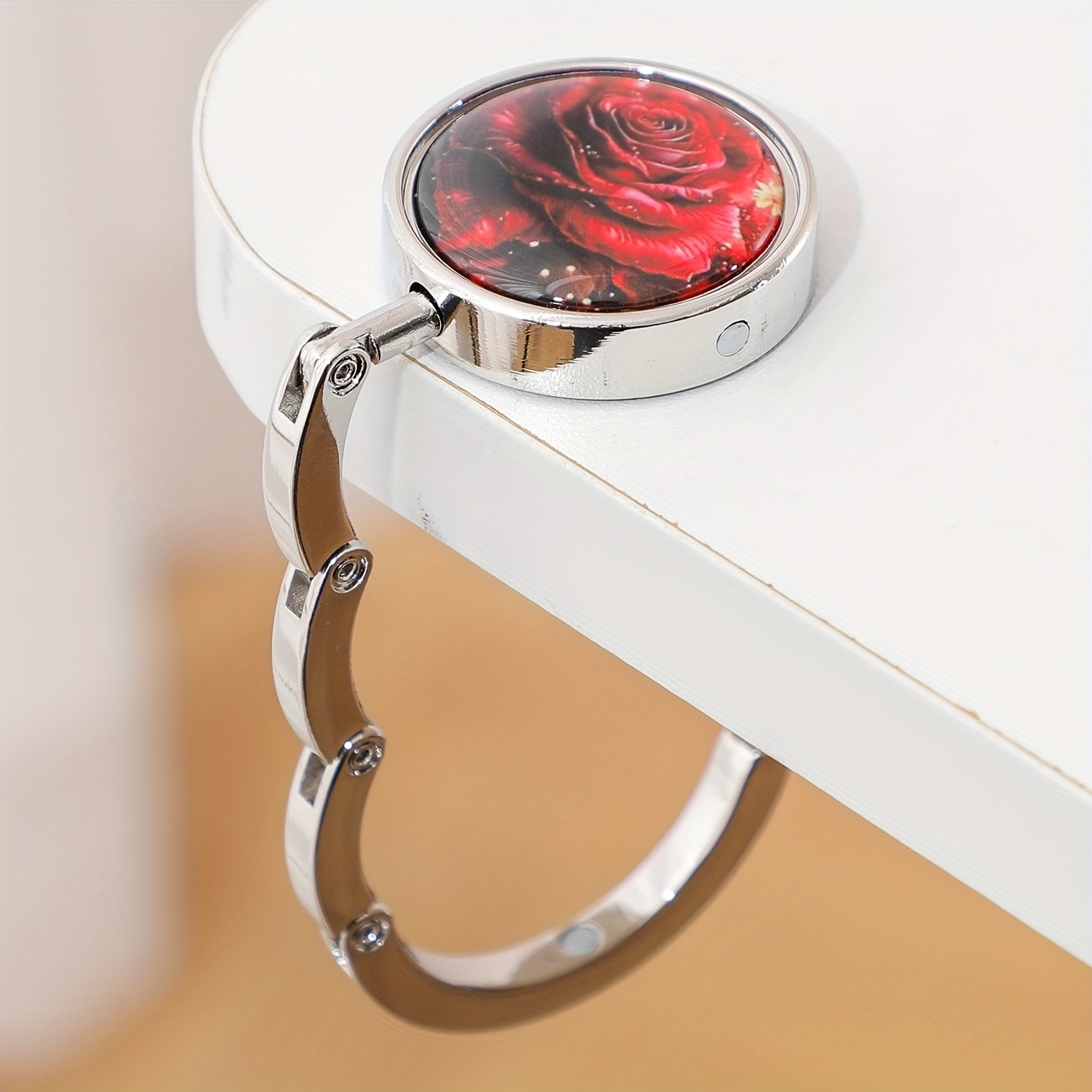 TEMU 2D Flat - Ein metallener Handtaschenhaken mit einem eleganten 2D-Blumendesign - ein faltbarer Desktop-Geldbörsenständer, geeignet für Reisen und