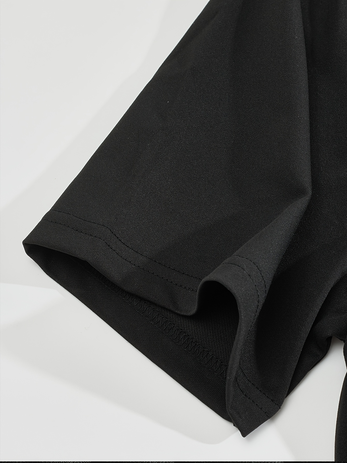 1 vnt. vyriškas 2 dalių marškinėlių su užtrauktuku ir kelnių su raišteliais komplektas, kasdienis sportiškas stilius, lengvas, kvėpuojantis, greitai džiūstantis, vasaros kasdienis drabužių komplektas atostogoms, kelionėms į darbą