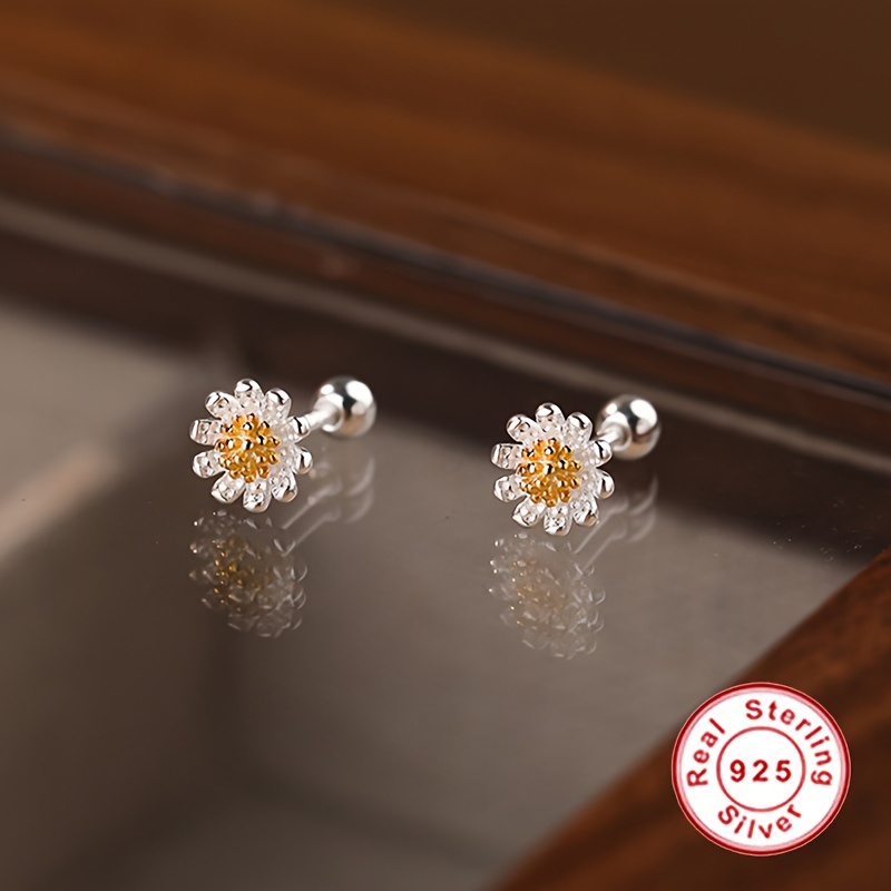 

Mini Daisy Shaped Stud Earrings 925 Sterling Silver Hypoallergenic Jewelry Elegant Leisure Style Classic Female Earrings
